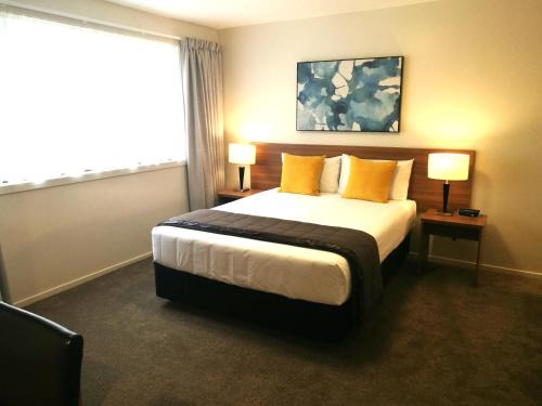 Dunedin City Centre Hotel | The Victoria Hotel Dunedin