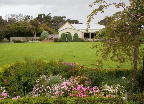 Hawera House | Tairoa Lodge