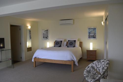 Russell Apartment | The Sails