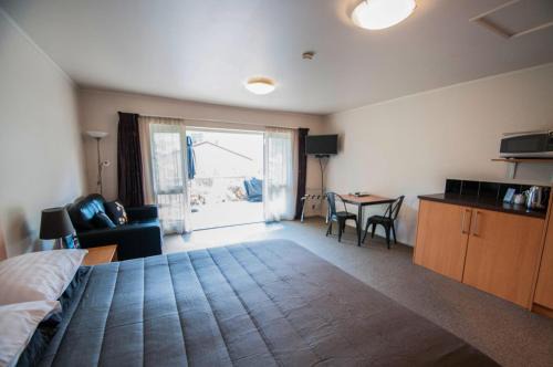 Lawrence Hotel | Jafa's Motels