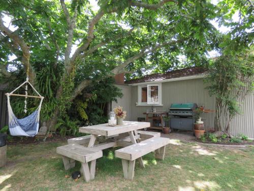 Ngunguru House | Pohutukawa Bach