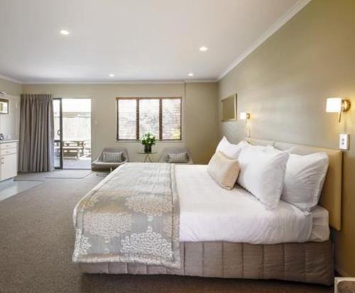 Westshore Hotel | ASURE Fairley Lodge