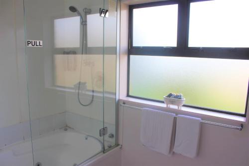 Hawera Hotel | Kiwi Court Motel