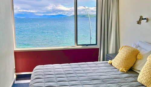 Deluxe Apartment, Lake View