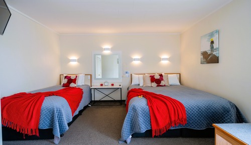 Apartment, 1 Bedroom, Downstairs (Queen and Single)