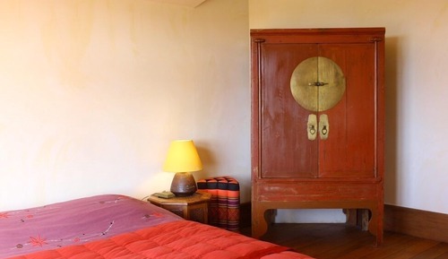 The Villa Room - Shared Bathroom