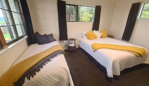 Deluxe Studio Suite