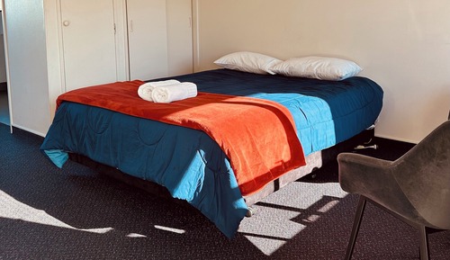 Basic Studio, 1 Queen Bed