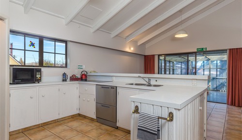 Three Bedroom Unit Apartment