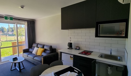 Deluxe Family Room with Spa Bath