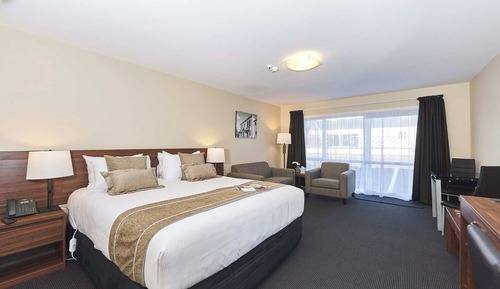 Premium Double Room, 1 King Bed, Hot Tub, Ground Floor