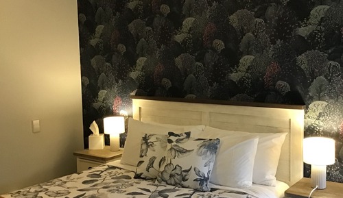 Paringa Queen Room