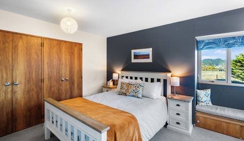 Paringa Queen Room