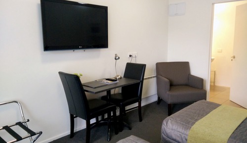 Studio, 2 Twin Beds, Accessible