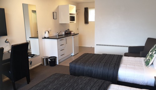 Studio, 2 Twin Beds