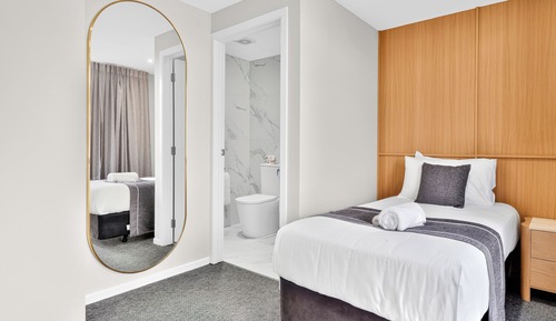 Family Studio Suite, City View