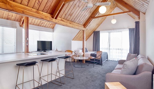One Bedroom Apartment