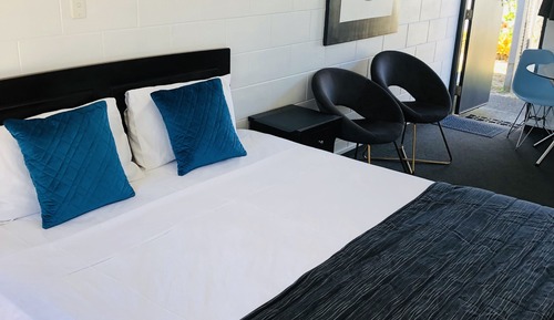 One Bedroom Suite	