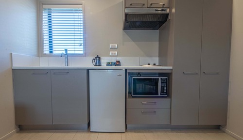One Bedroom (Access)