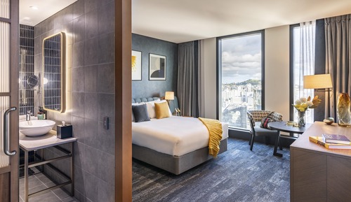 Standard Room, 1 King Bed