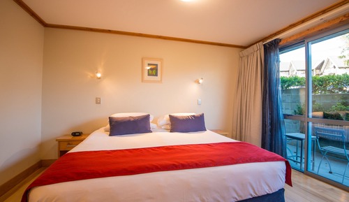 Deluxe King Room (Unserviced)