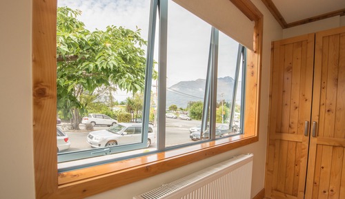 Deluxe Twin Room (Unserviced)