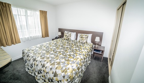 One Bedroom Suite with Spa Bath
