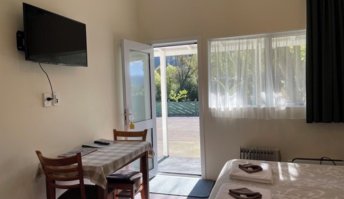 Comfort Studio, Pets Not Allowed, Mountain View