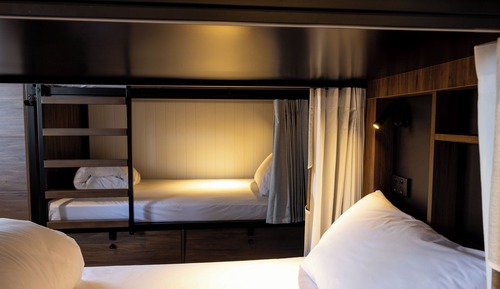 Bed in 6 Bed dorm - Ensuite - Female