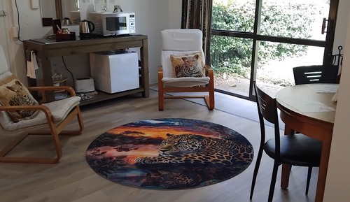 Signature Room, Multiple Beds, Fireplace, Garden View (The Wild Cats Room)