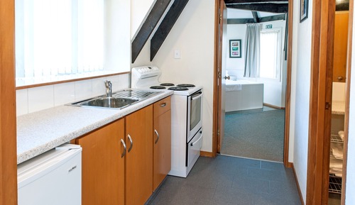One Bedroom Upstairs Spa Unit