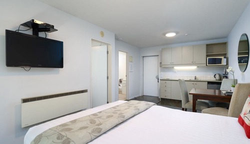 One Bedroom Family Apartment