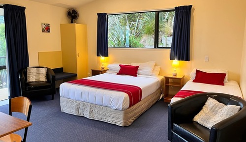 Deluxe Studio (Room 10)