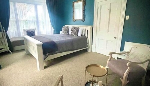 Executive Studio Suite