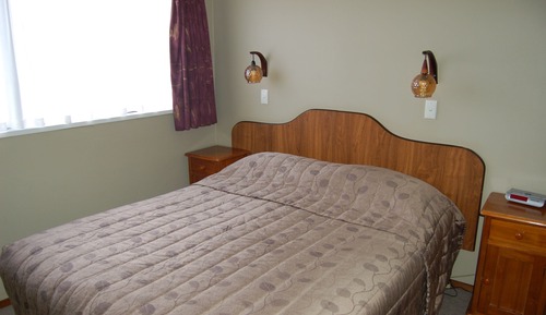 One Bedroom (Sleeps 4)