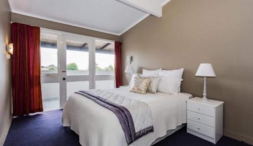 Deluxe Studio Suite, Garden View