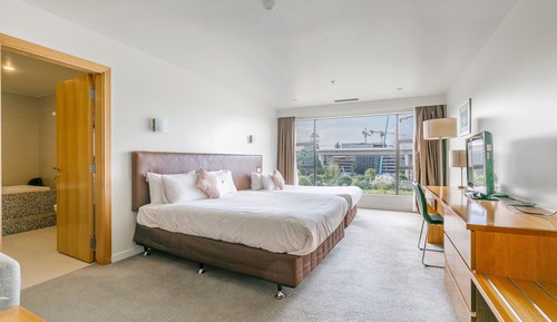 Family Room (Super King Bed & King Single Bed)
