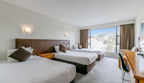 Triple Share (3 King Single Beds)