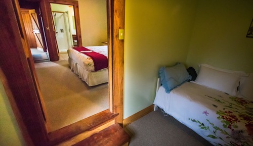 Comfort Room, 2 Bedrooms, Ensuite, River View