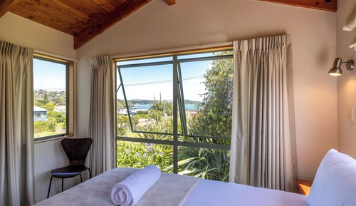Comfort House, Sea View