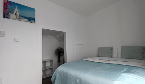 Basic Double Room, 1 Queen Bed