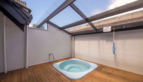 Twin Apartment with Spa Pool