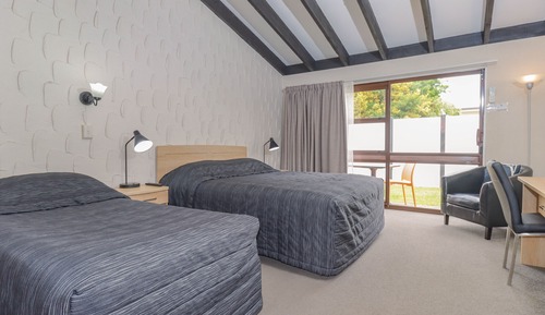 Standard Studio, Multiple Beds, Non Smoking (Studio, beverage making)