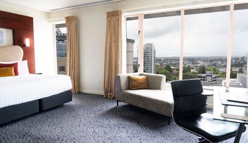 Premium Room, 1 King Bed, Club Lounge Access, City View (High Floor)