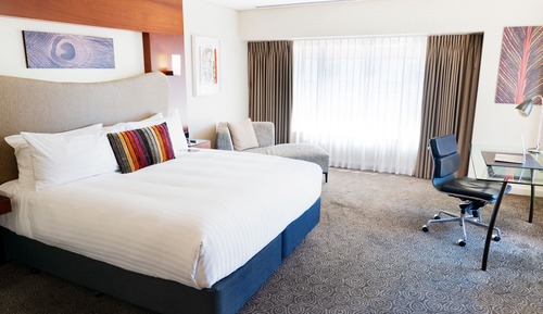 Premium Room, 1 King Bed, Club Lounge Access