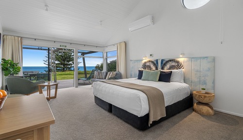 Beachfront Spa Villa (Studio)
