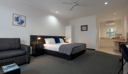 Superior Studio, Non Smoking, Kitchen (Studio)