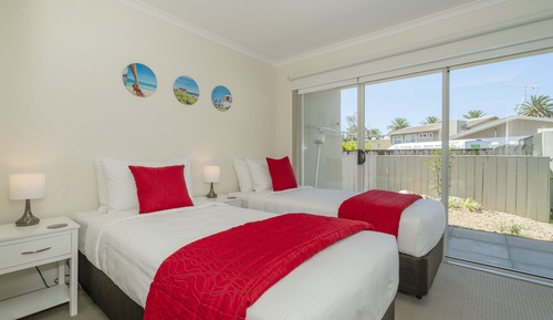 Family Apartment, 3 Bedrooms, Ground Floor