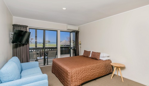 Deluxe Apartment, 1 Bedroom, Non Smoking, Lake View