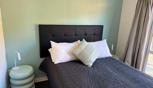 Standard Room, Shared Bathroom and Kitchen (Standard Cabin)